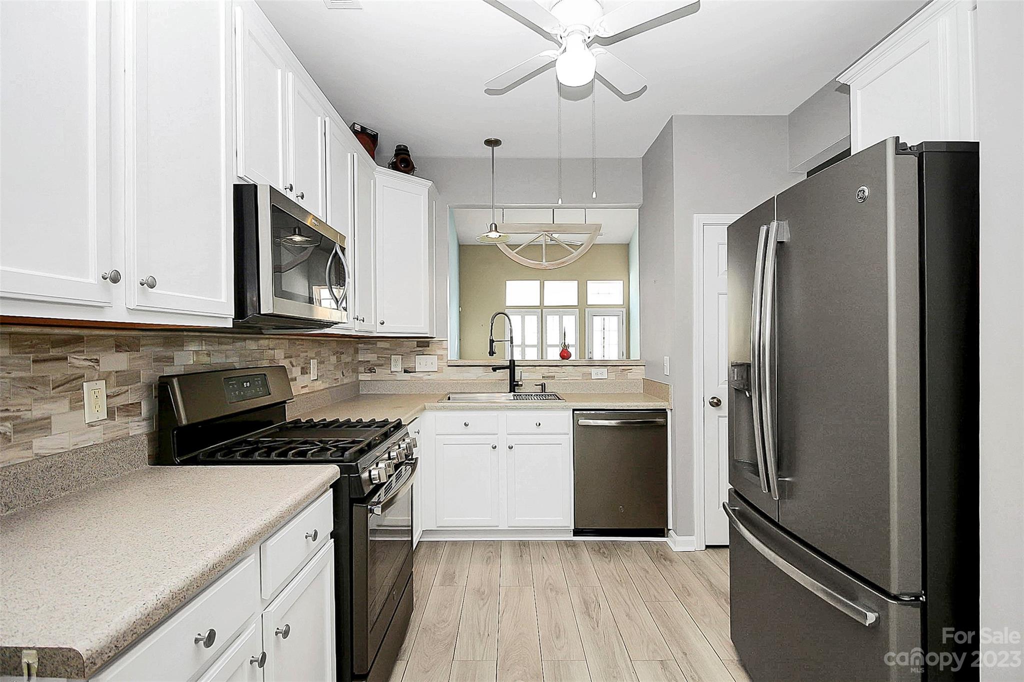 Autumn Cove At Lake Wylie - Residential