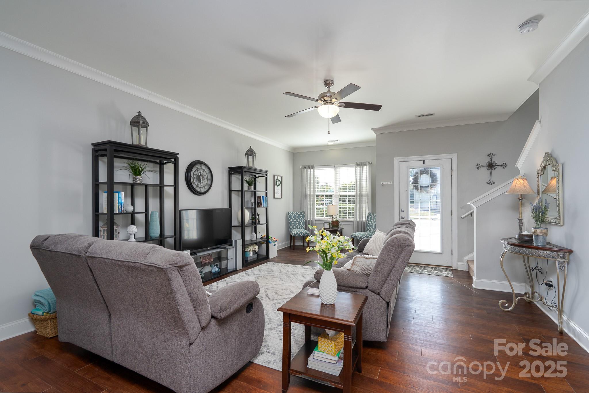 287 Halton Crossing Drive SW