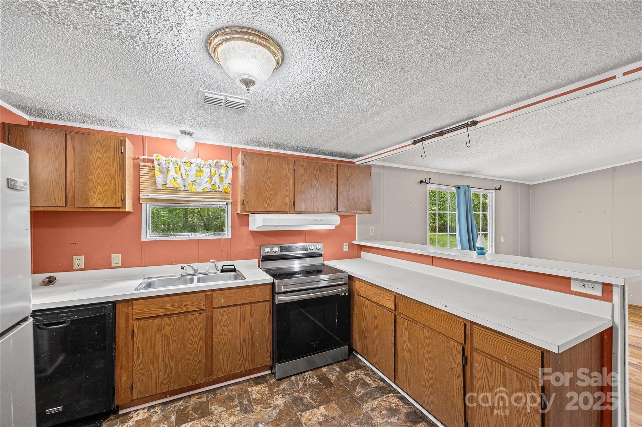 Lesslie Dale - Residential