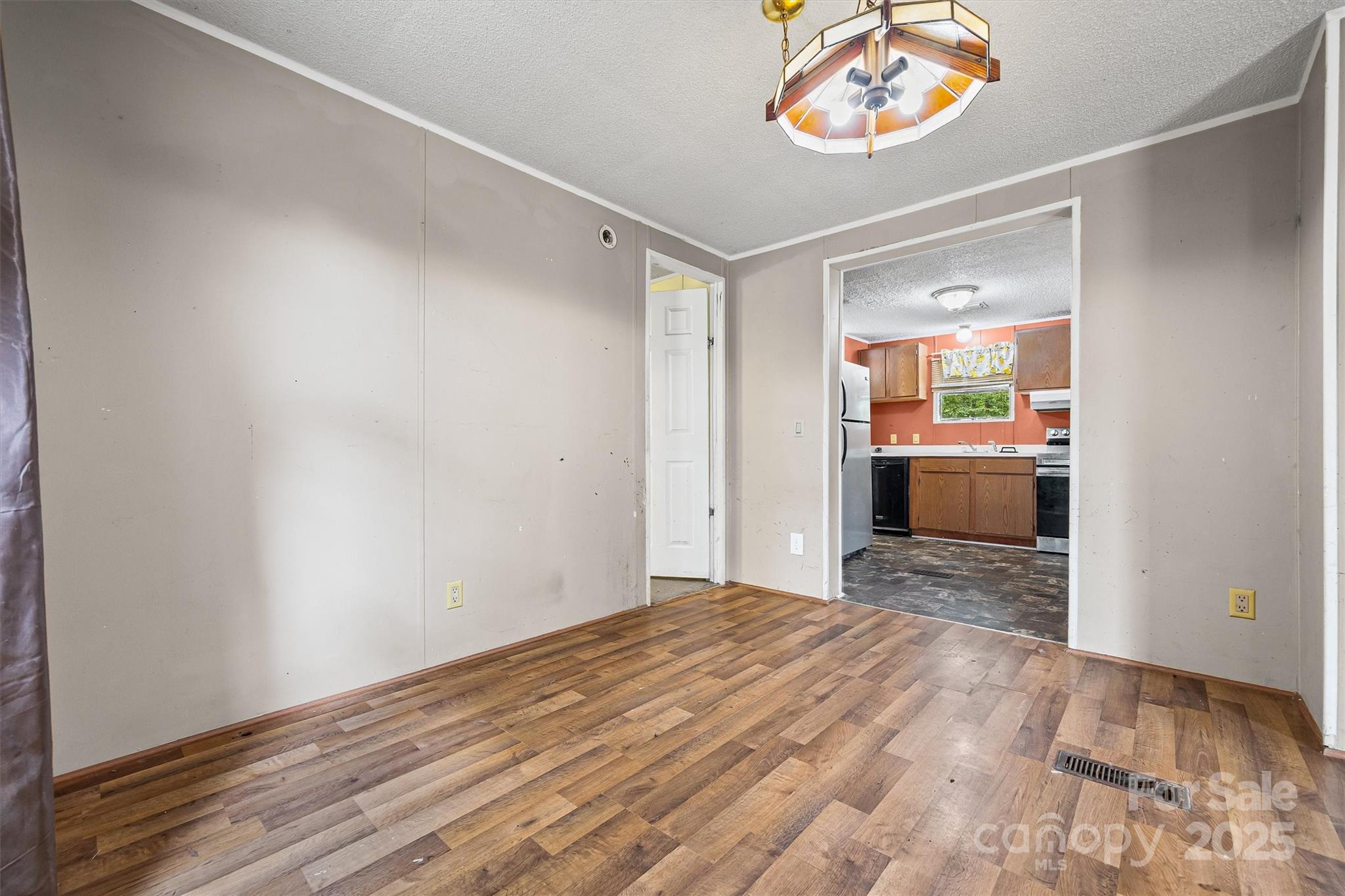 Lesslie Dale - Residential