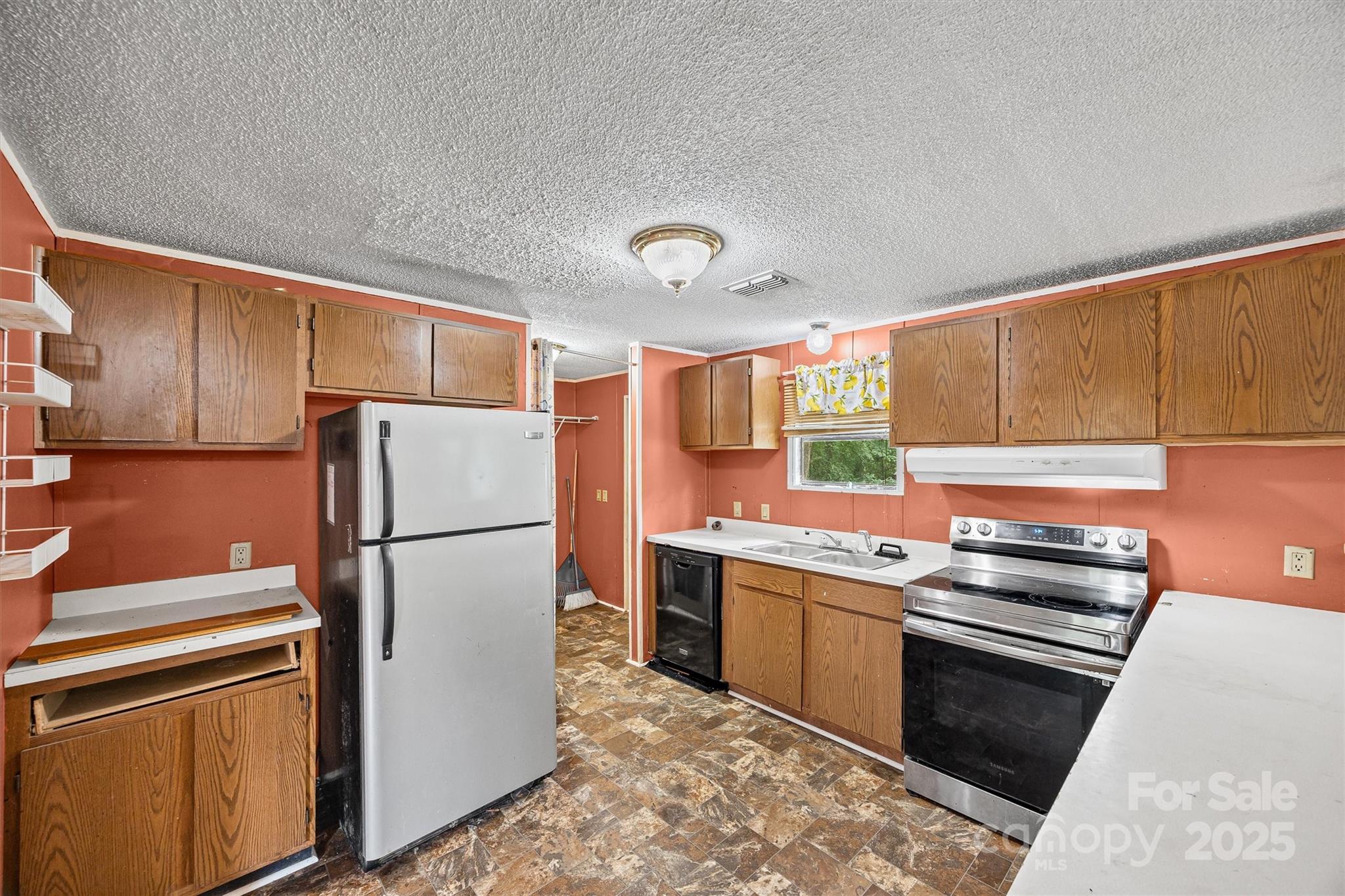 189 Schoolside Drive