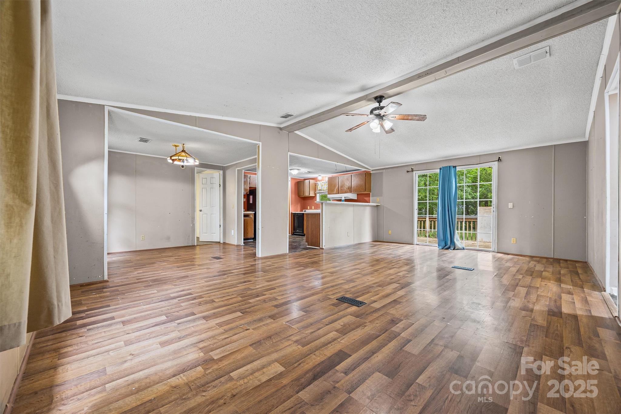 189 Schoolside Drive