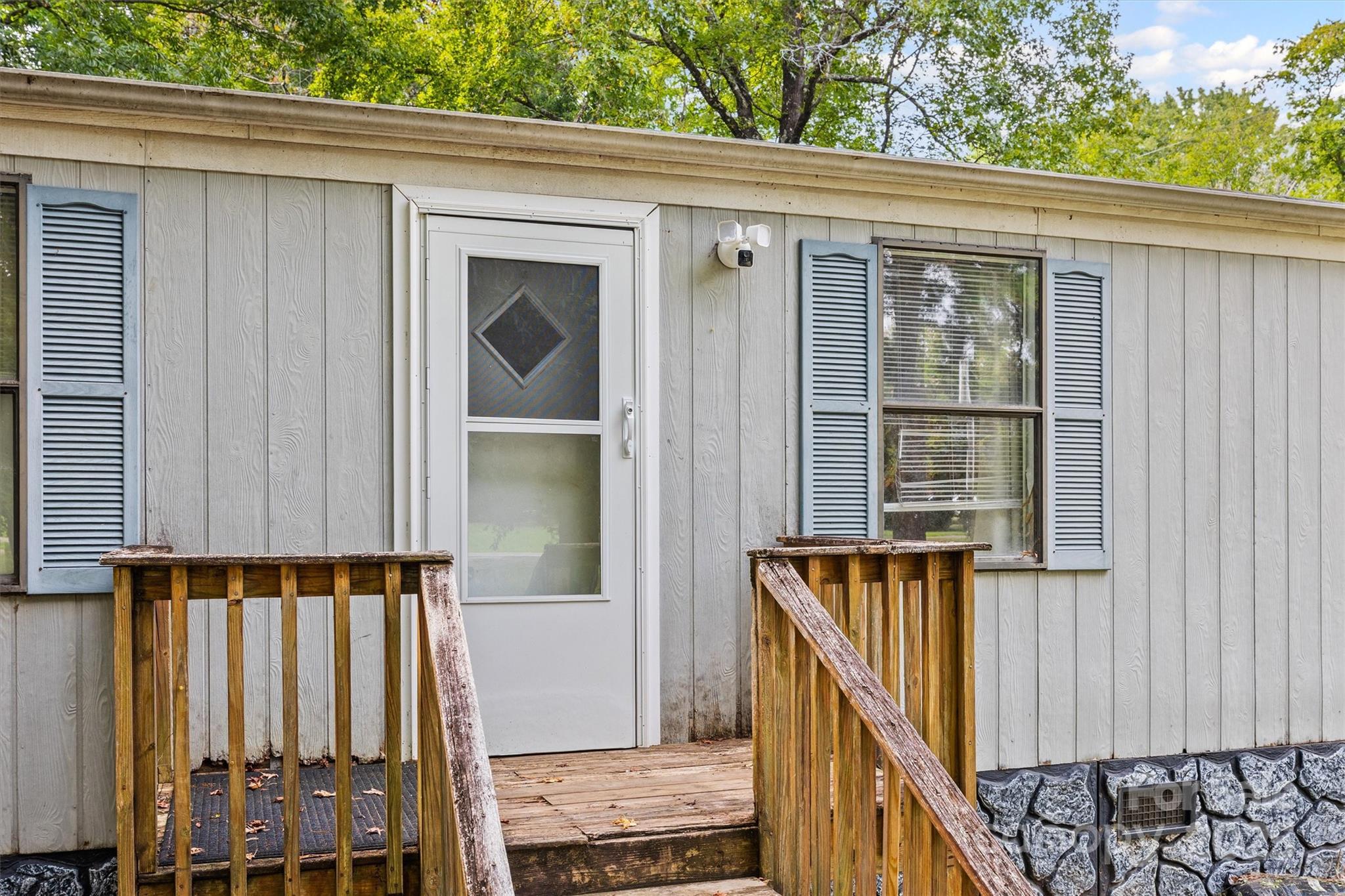 189 Schoolside Drive