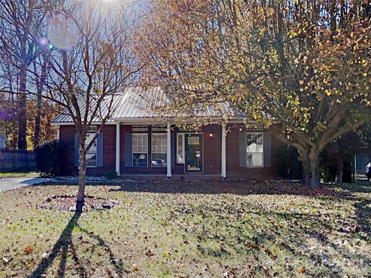 423 COTTONWOOD PARK DR, CHARLOTTE, NC 28214 - Image c8d9e5383b510af1f9310ecb41985ca2/1420208760
