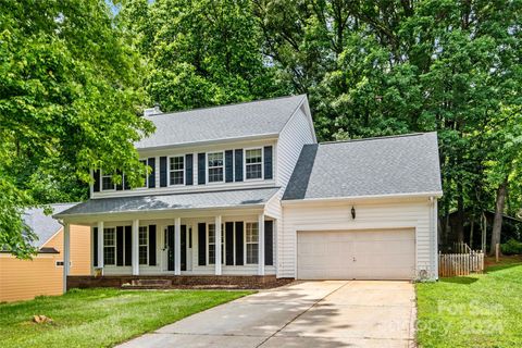 Single Family Residence in Charlotte NC 6121 Carriage Oaks Drive.jpg