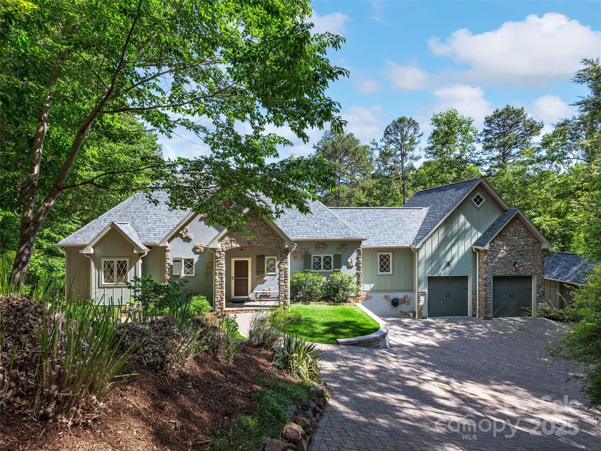 92 Island View Court
