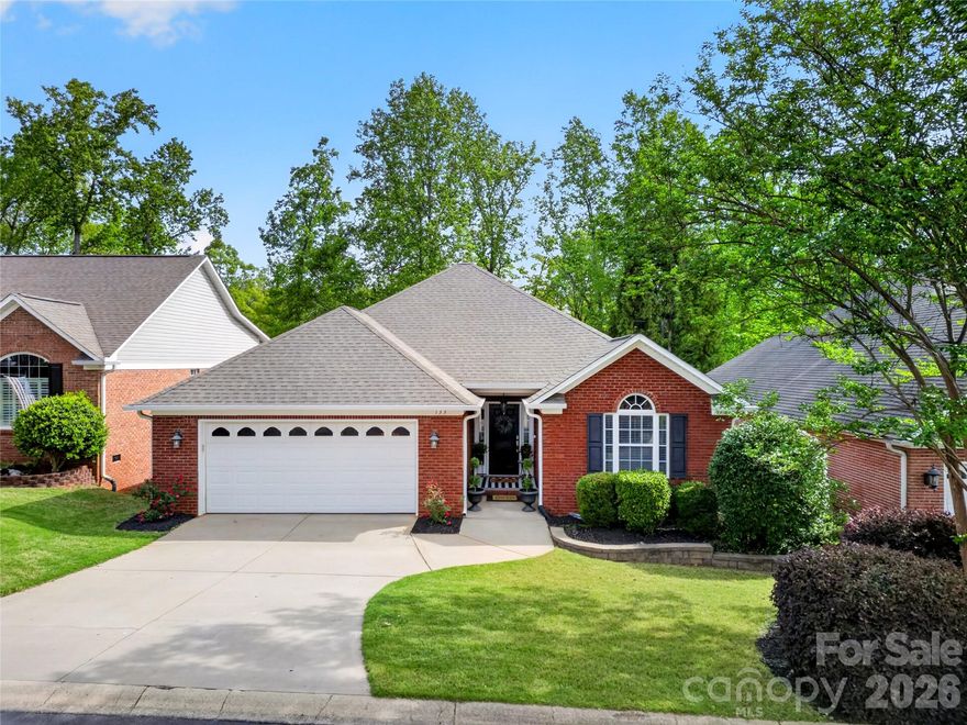 Welcome to 133 Hidden Ridge — a beautifully maintained home tucked into one of Spartanburg’s most desirable and convenient locations. Thisproperty offers the perfect blend of comfort, functionality, and privacy, all just minutes from shopping, dining, and major commuter routes. Inside,you’ll find a spacious and inviting layout designed for both everyday living and entertaining. Generous living areas on both the main level andwalkout basement provide flexibility, while abundant natural light and a seamless flow create a warm, welcoming atmosphere. The currentowner has enhanced the home with hardwood flooring throughout the main level and stunning luxury vinyl plank flooring in the basement. Thekitchen serves as the heart of the home, offering ample cabinetry and workspace while opening to the main living areas for effortless gatherings.The primary suite on the main level provides a relaxing retreat, with additional bedrooms thoughtfully positioned in a separate area for addedprivacy. The walkout basement adds an impressive amount of living space, featuring a wide staircase leading to a large bedroom, walk-in closet,full bath, and expansive gathering room — perfect for guests, multi-generational living, or a private retreat. Step outside to enjoy the deck andpatio, where you’ll feel like you’re in a mountain getaway overlooking trees and nature. This peaceful setting offers the perfect place to relax,whether it’s morning coffee or evening unwinding. Located in the sought-after Hidden Ridge community, this home offers a quiet neighborhoodfeel while still being close to everything Spartanburg has to offer, including WestGate Mall, I-26/I-85 access, schools, and local amenities. Crawlspace has been completely encapsulated and has extra storage. Don’t miss the opportunity to own a home that combines location, space, andlivability in one exceptional package.