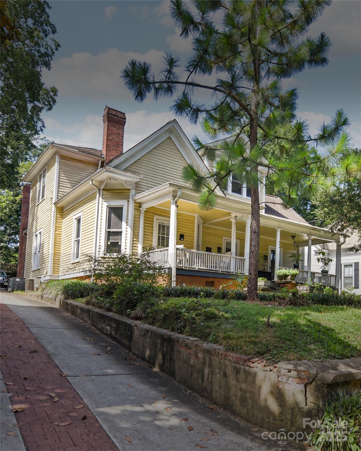 Historic District - Residential Income