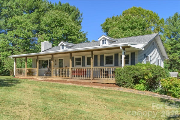 550 ENKA LAKE RD, CANDLER, NC 28715 - Image c8e79ffe6dae5d4c2c100ccd8b8ac797/575390016