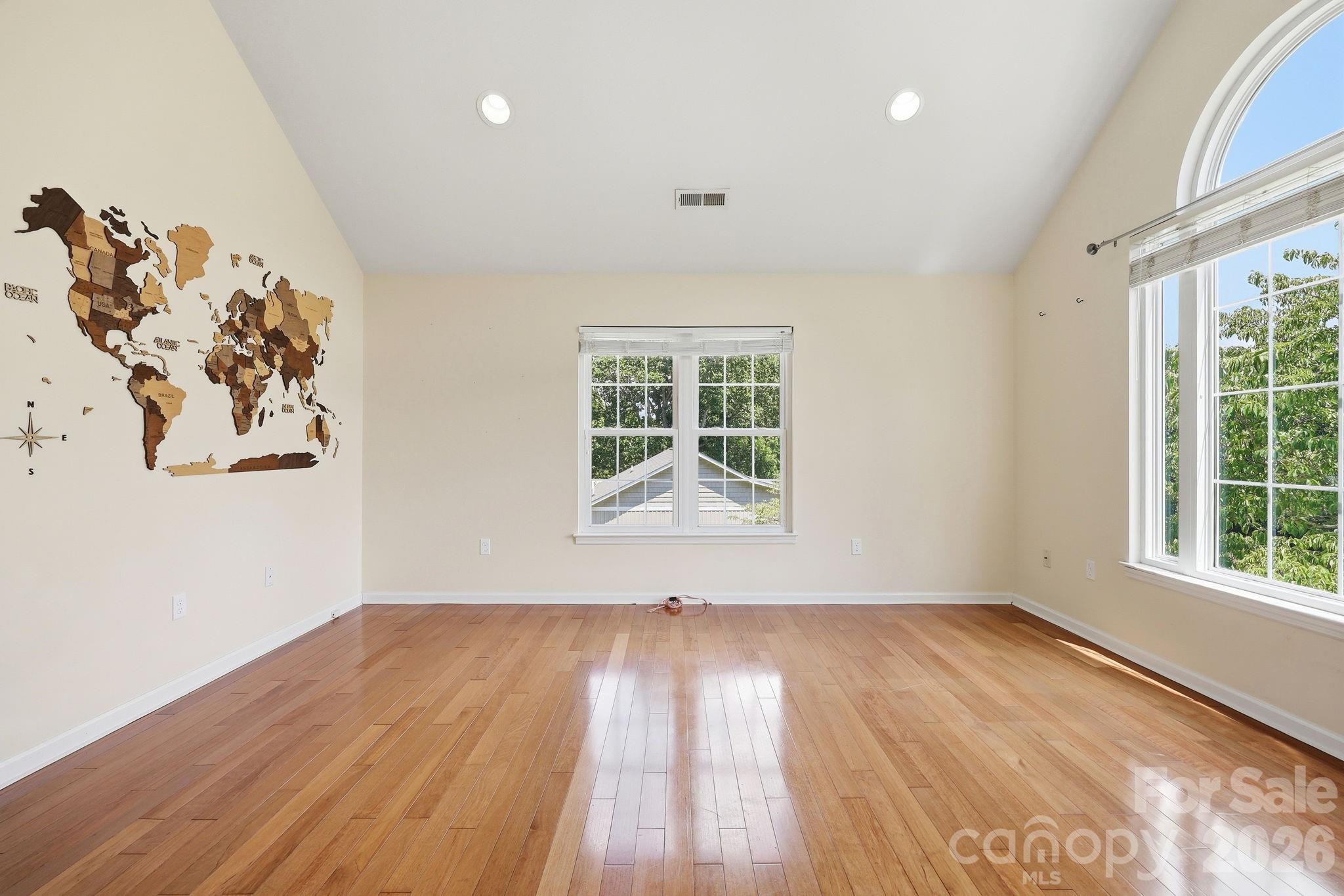 320 Meadowbrook Drive