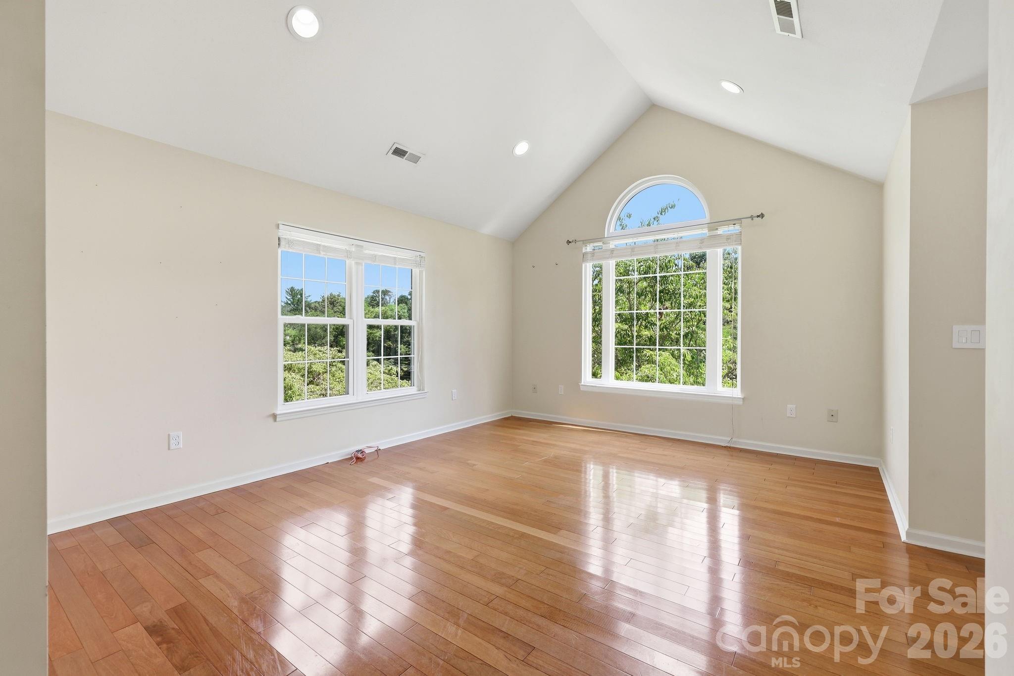 320 Meadowbrook Drive