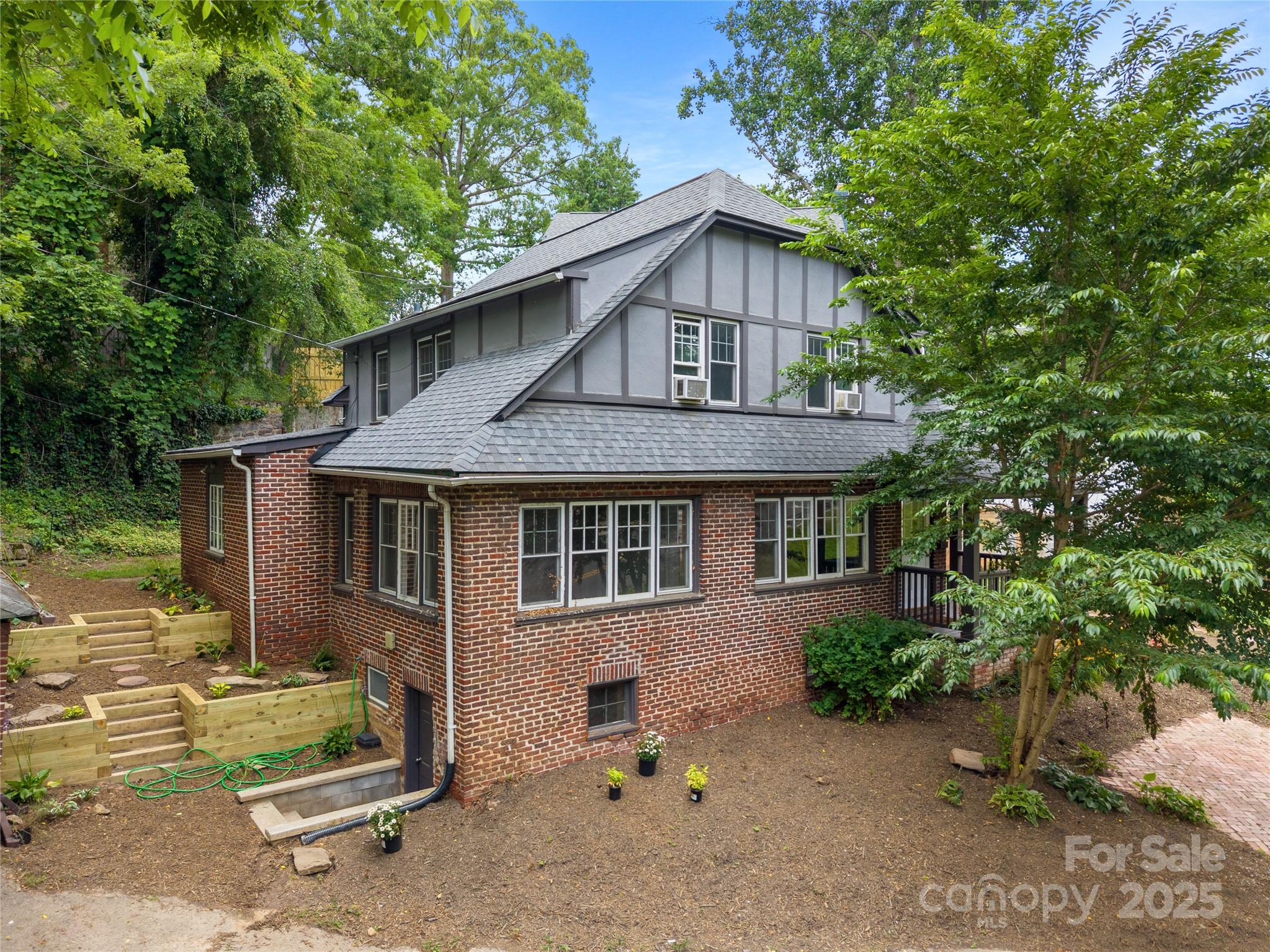 30 Caledonia Road