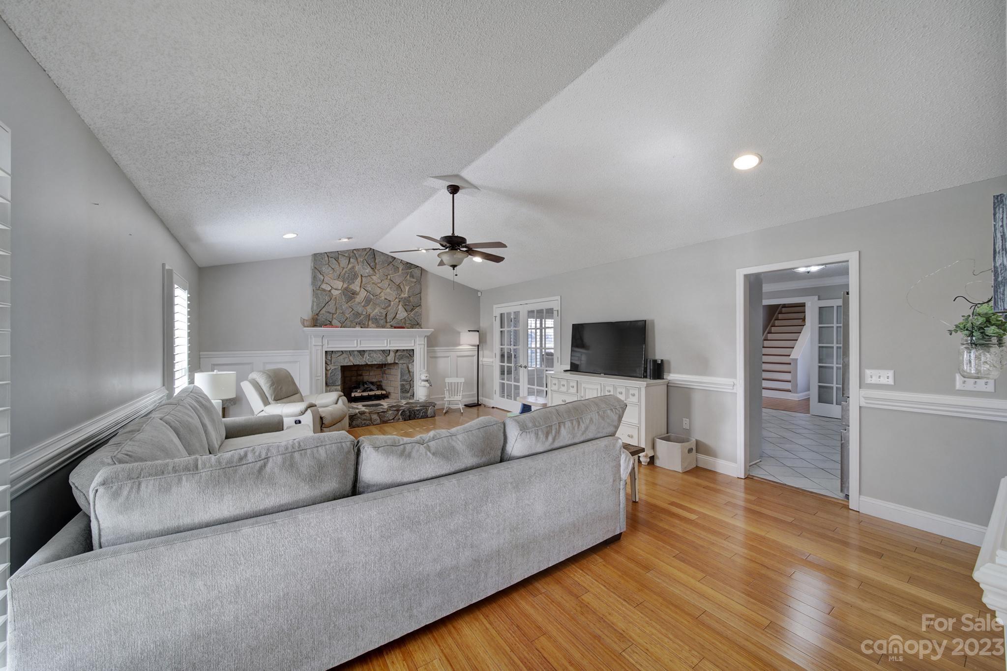 Hillcrest - Residential