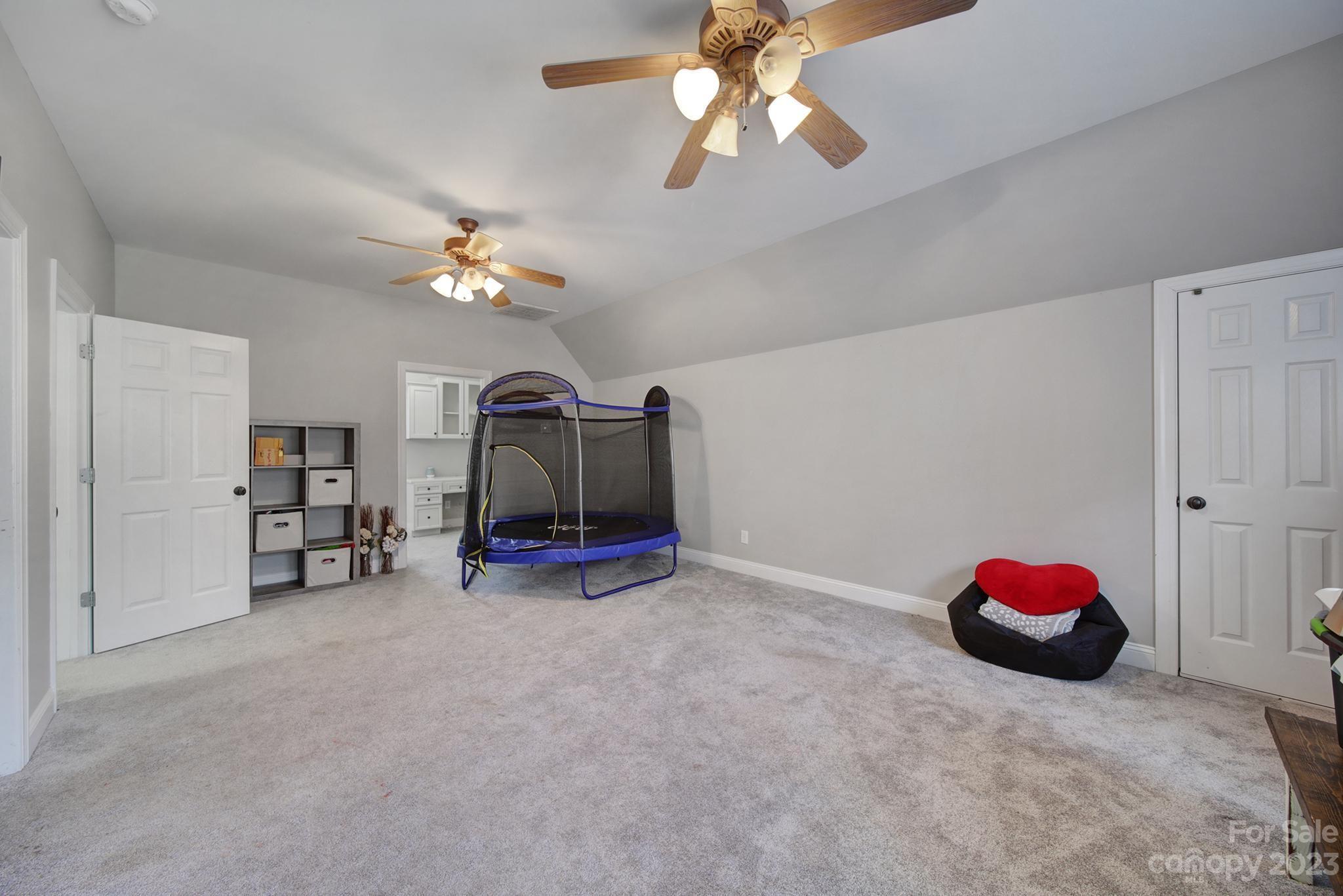 Hillcrest - Residential