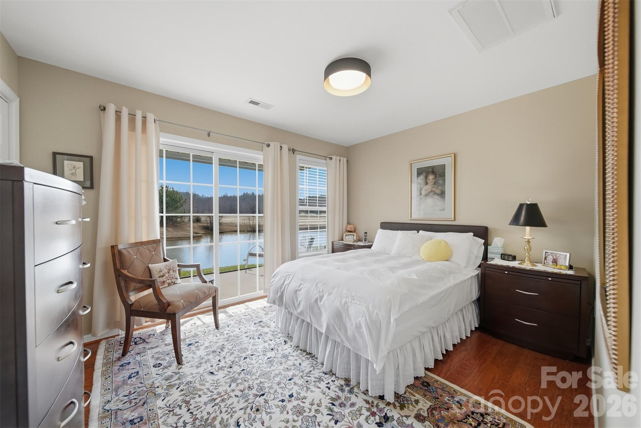 229 Linkside Court SE