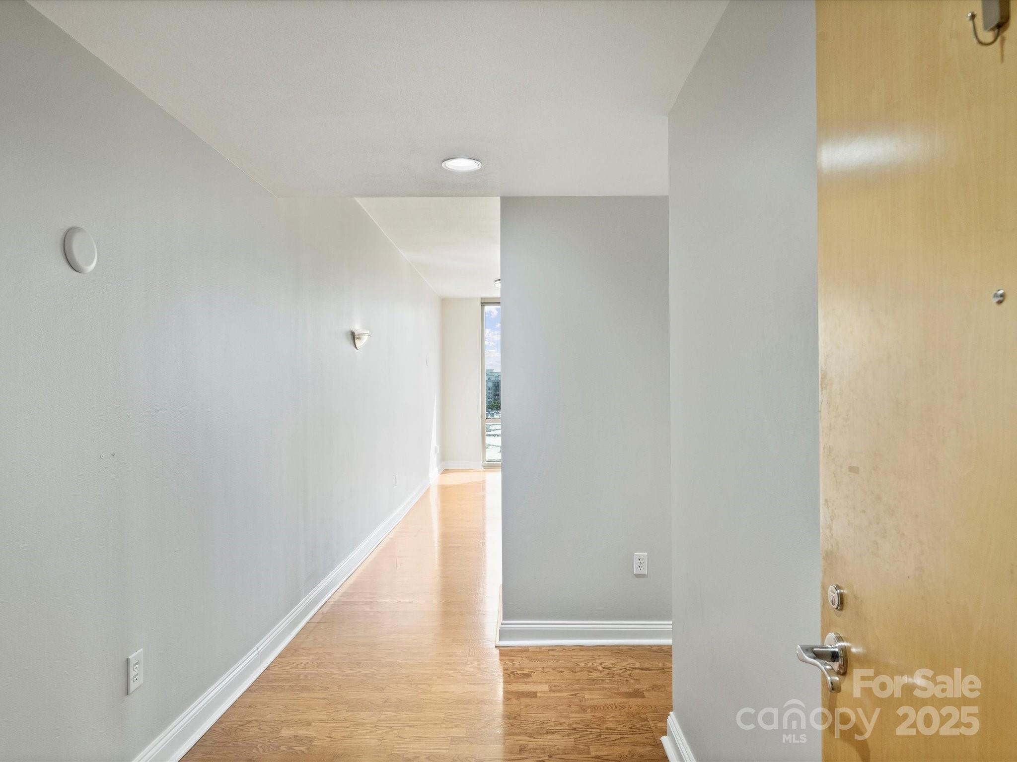 315 Arlington Avenue 901