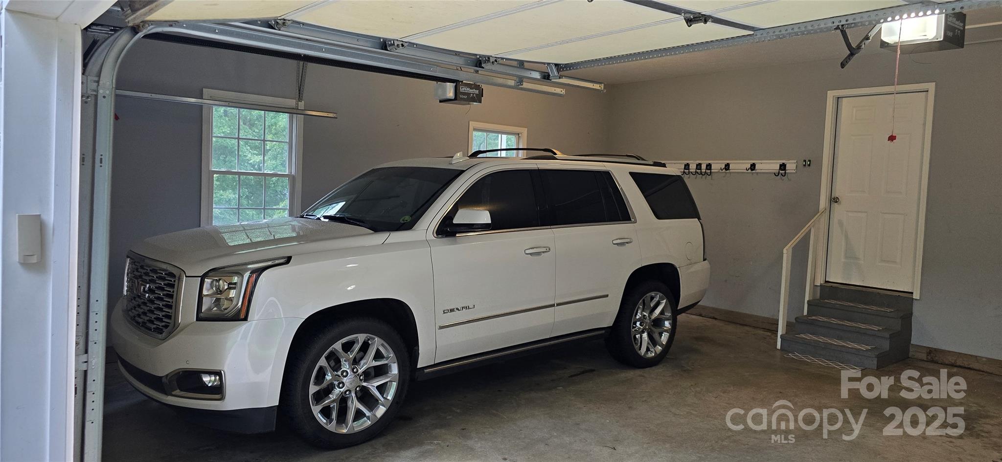 Hemlock Crossing - Residential