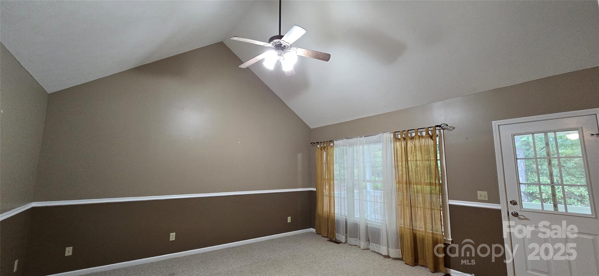 Hemlock Crossing - Residential