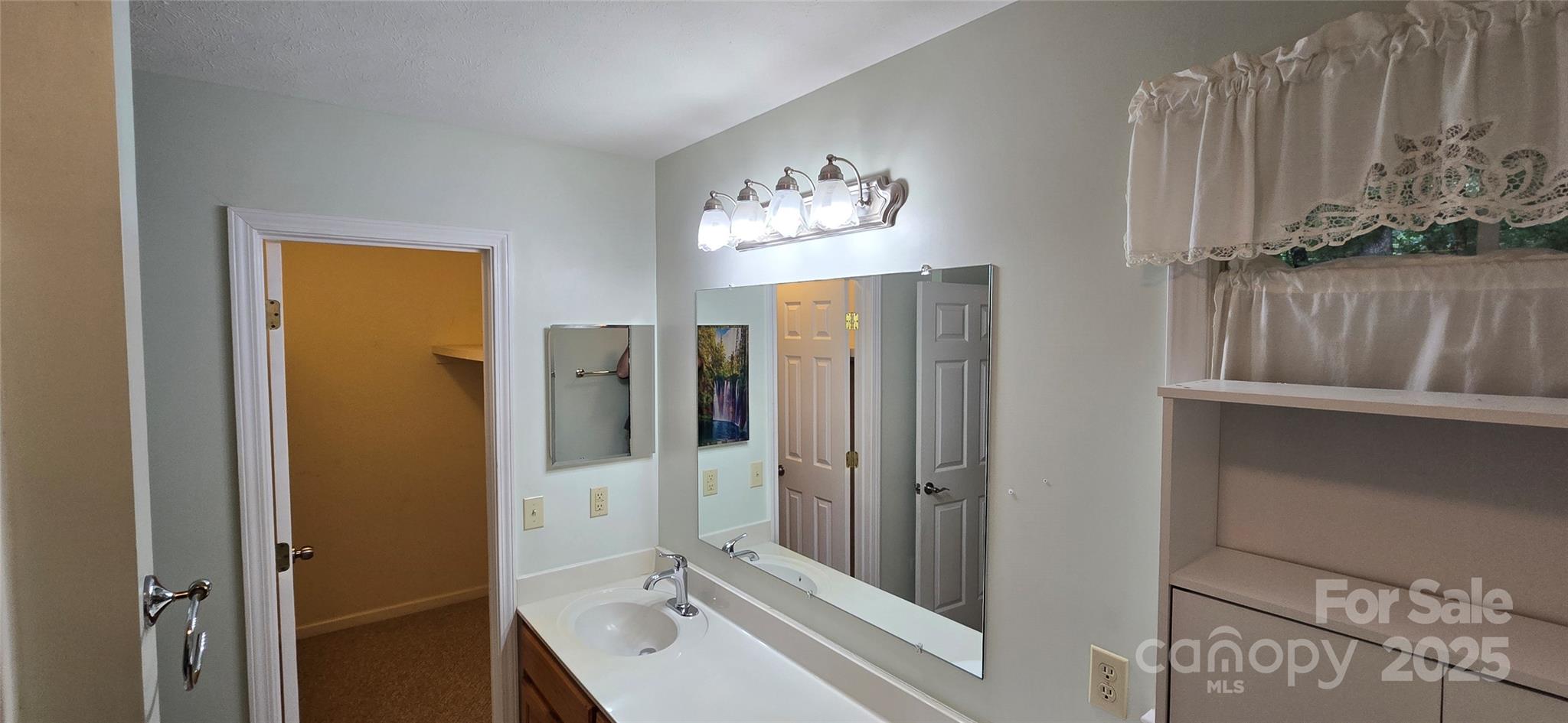 Hemlock Crossing - Residential