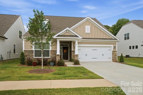 Photo of 109 N Dunlavin Way, Mooresville, NC 28115 (MLS # 4417987)