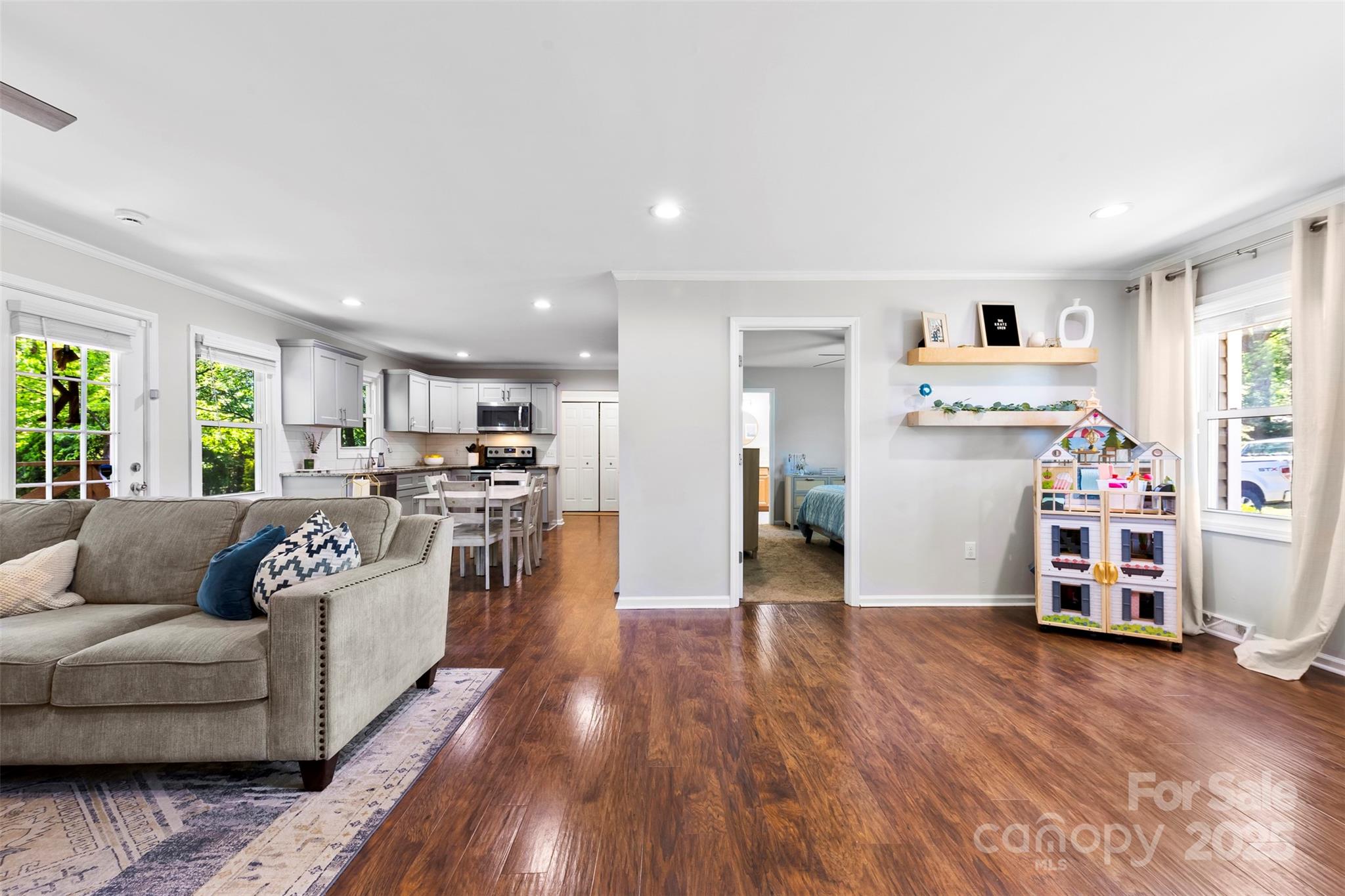 619 Archibald Road