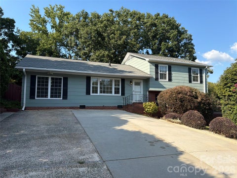 Photo of 1030 Mclaughlin Drive, Charlotte, NC 28212 (MLS # 4423683)