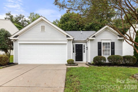 Photo of 1940 Waters Trail Drive, Charlotte, NC 28216 (MLS # 4418345)
