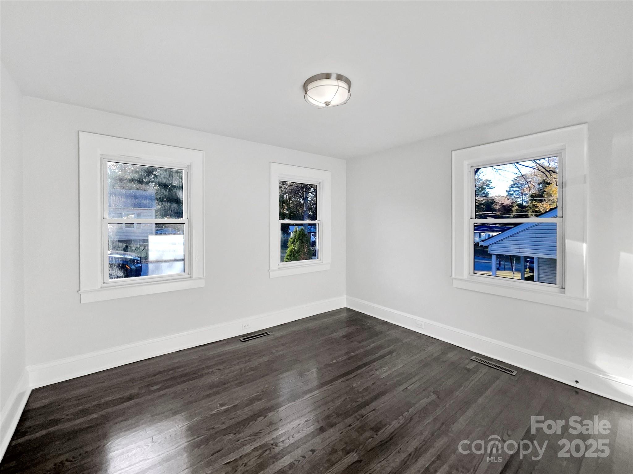 252 N Patterson Street