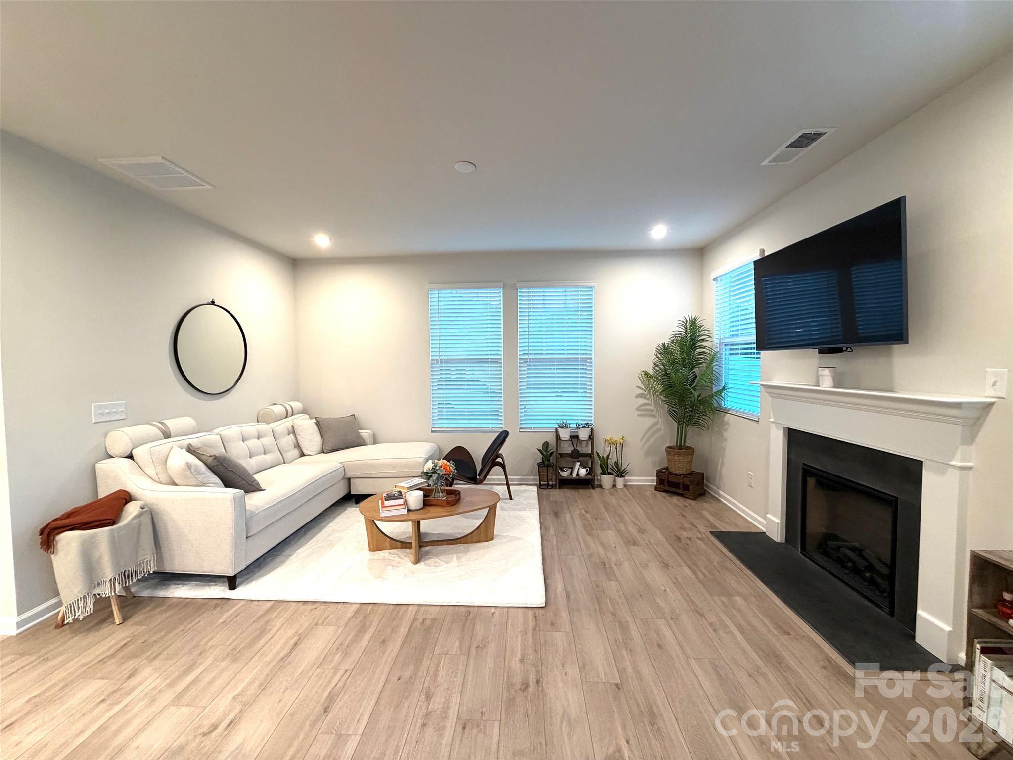 14618 Tamarack Drive