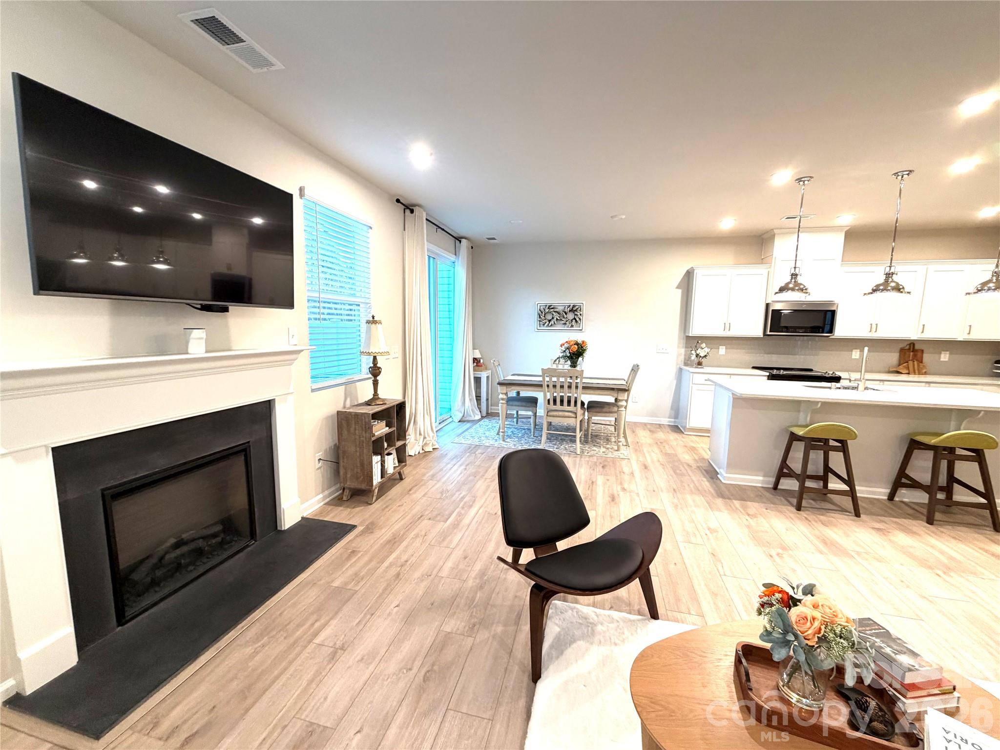 14618 Tamarack Drive