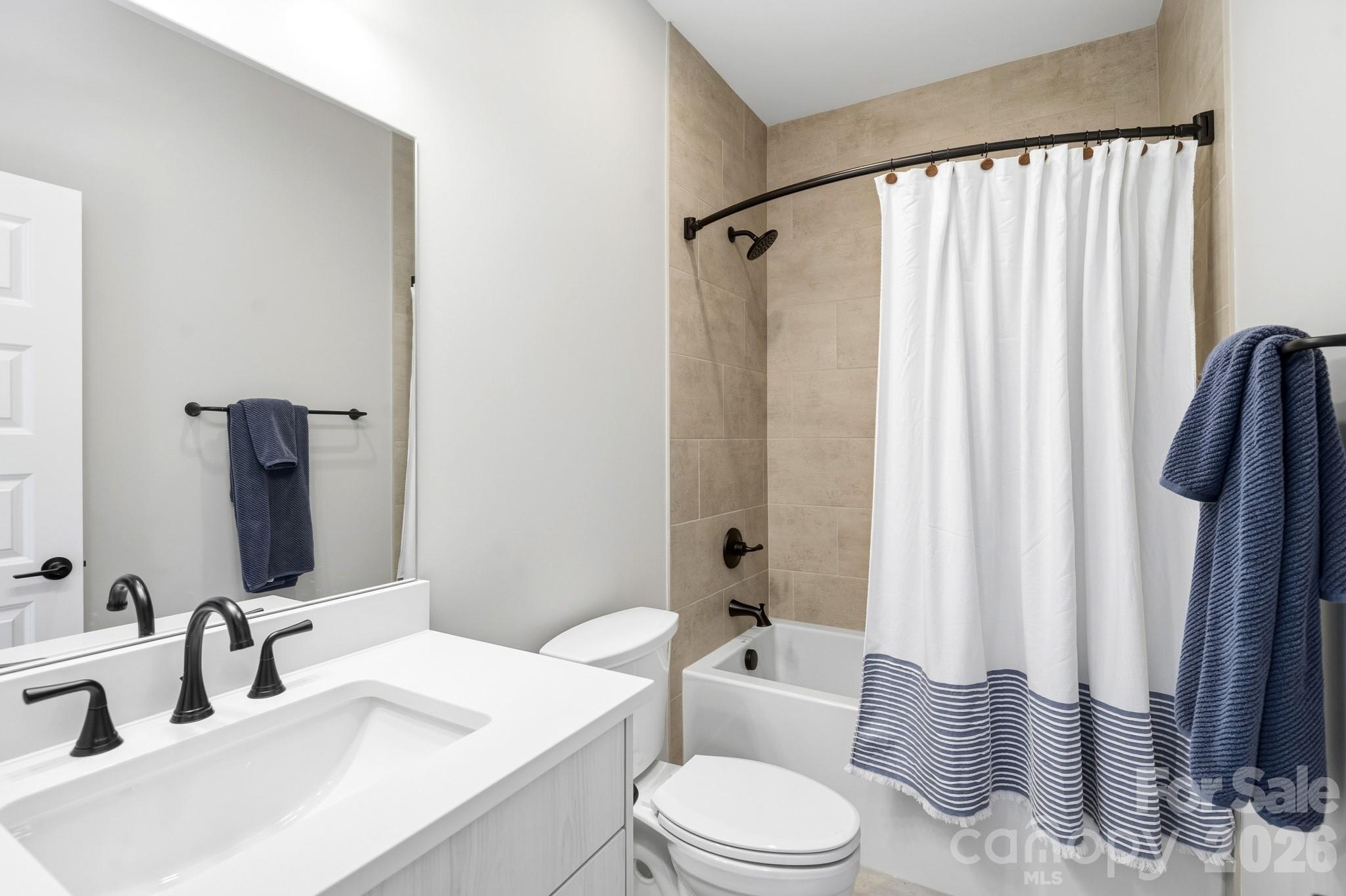 Villas at Pinecroft - Residential