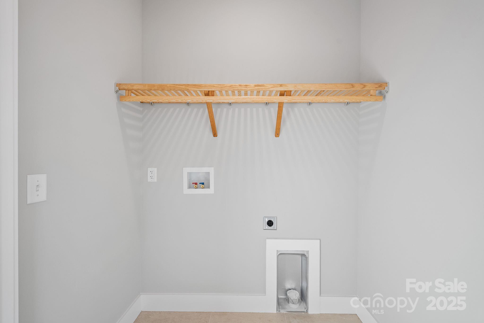 Villas at Pinecroft - Residential