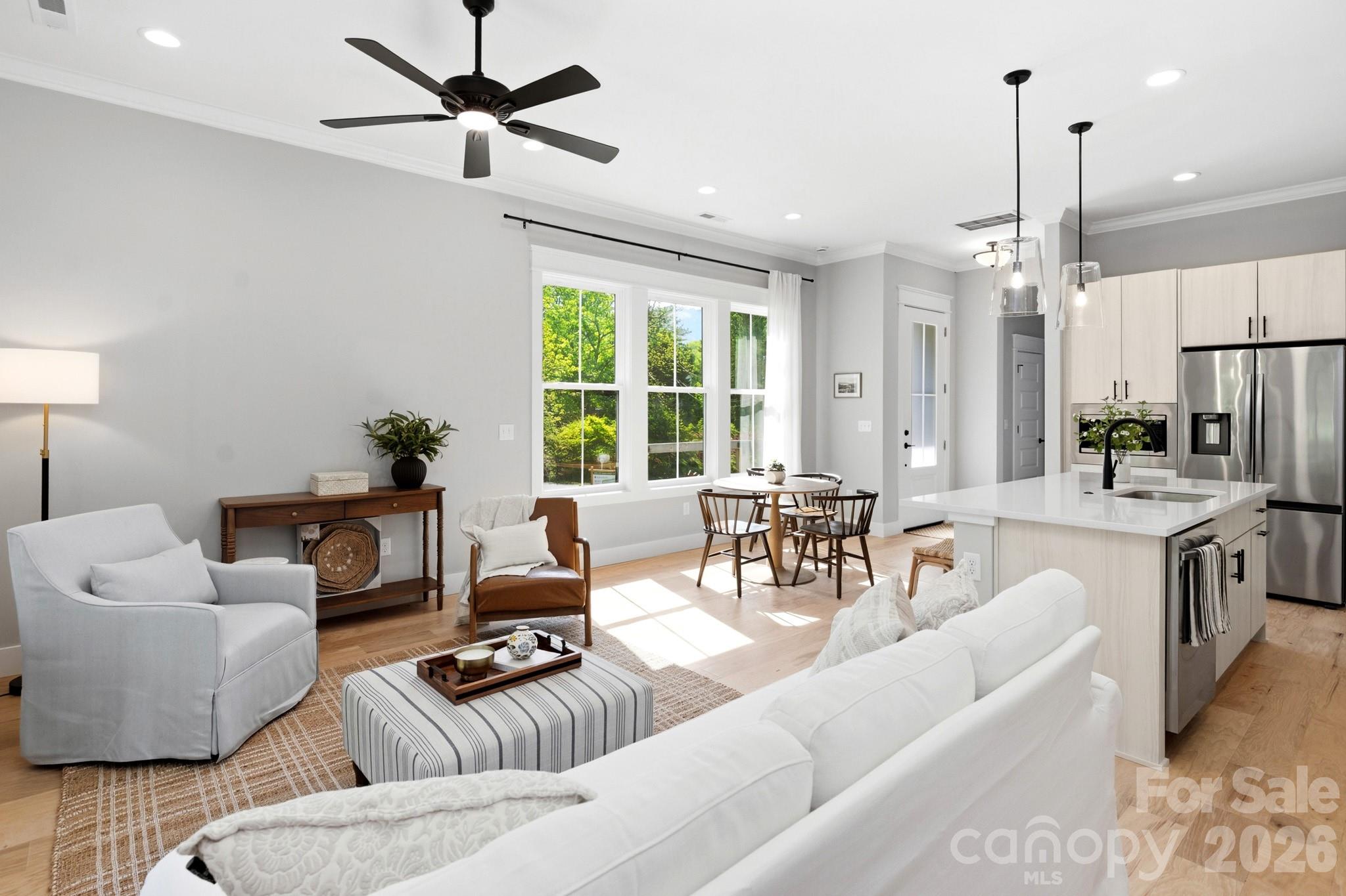 Villas at Pinecroft - Residential