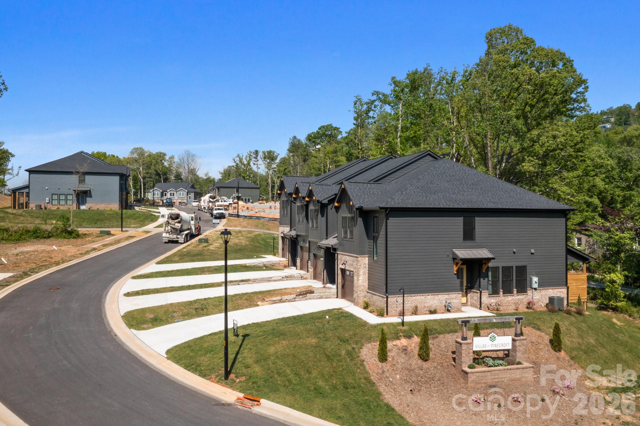 Villas at Pinecroft - Residential