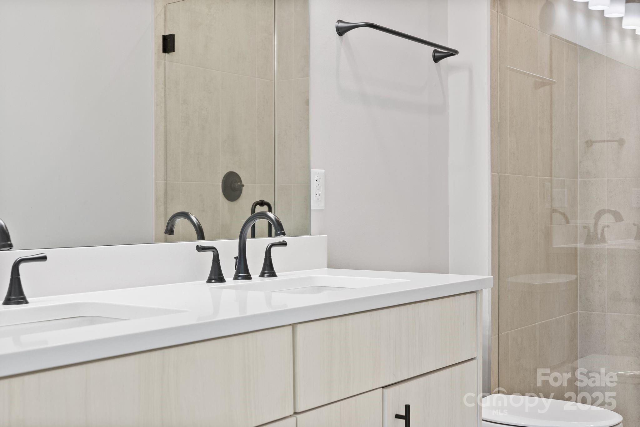 Villas at Pinecroft - Residential