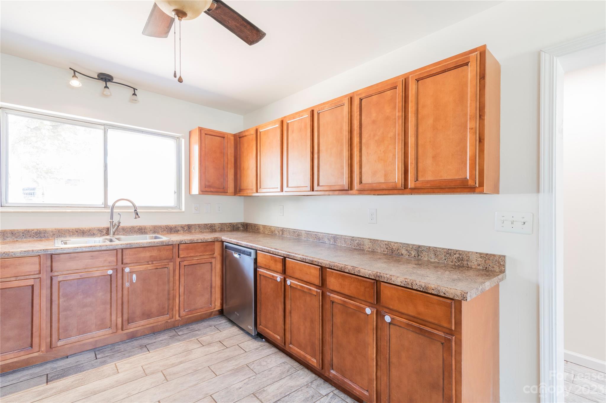 Crater Park - Residential Lease