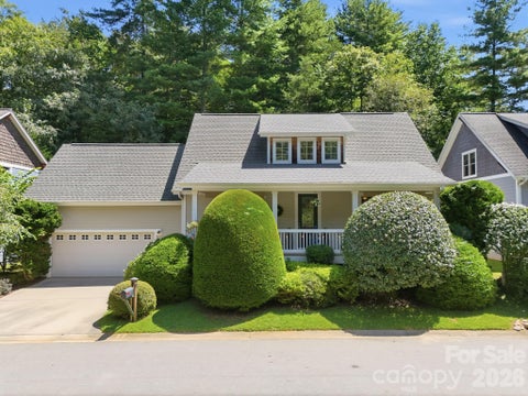 Photo of 19 Oakhaven Terrace, Asheville, NC 28803 (MLS # 4417240)