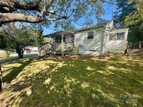 8 Donna Drive Candler NC 28715