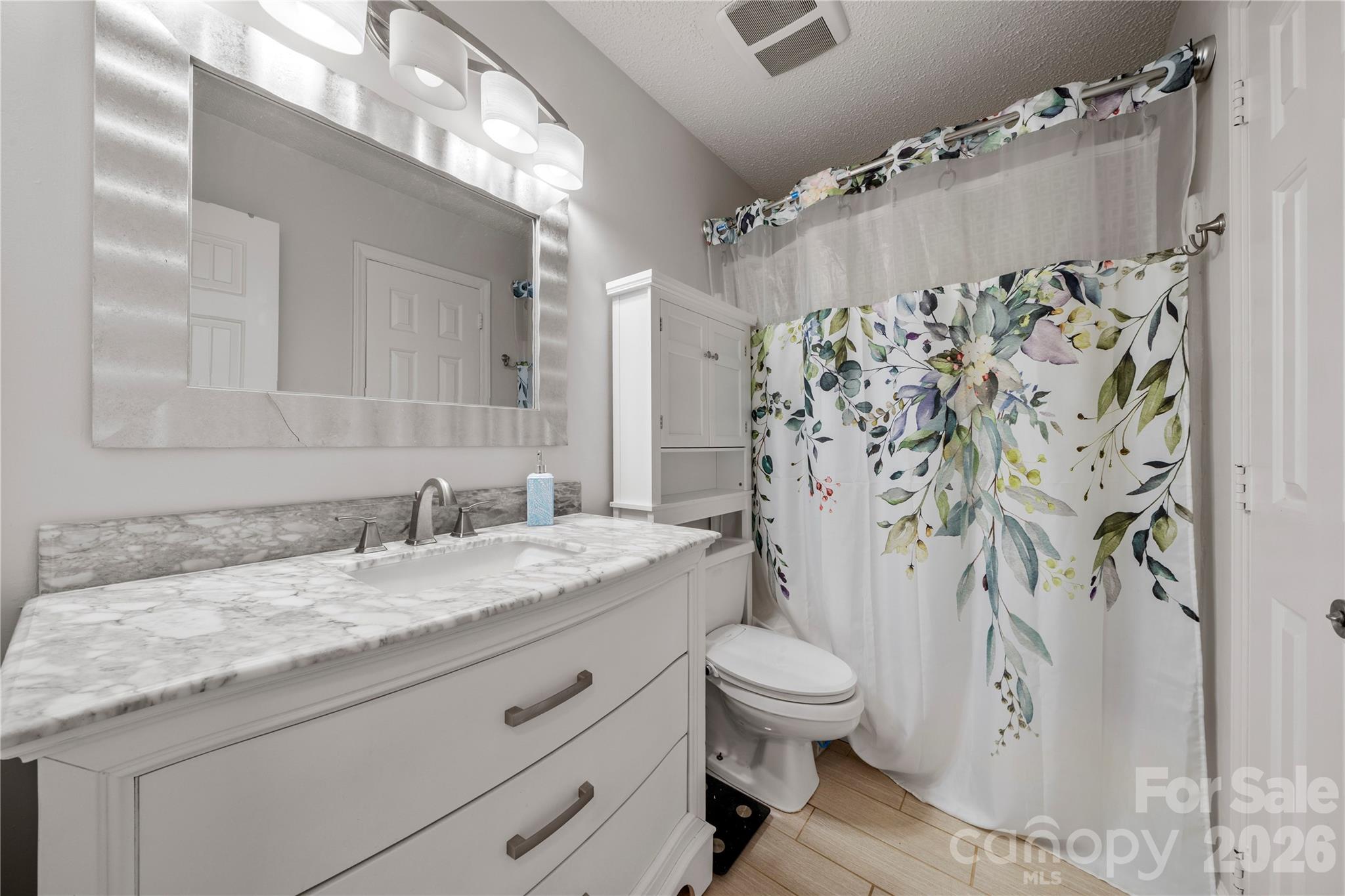 Tega Cay - Residential
