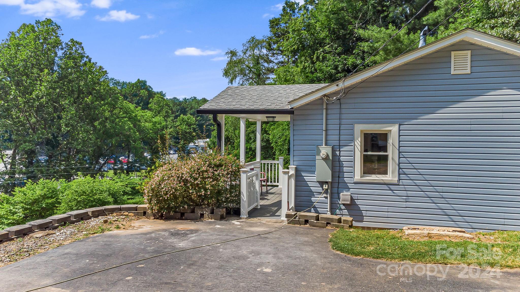 Haw Creek - Residential