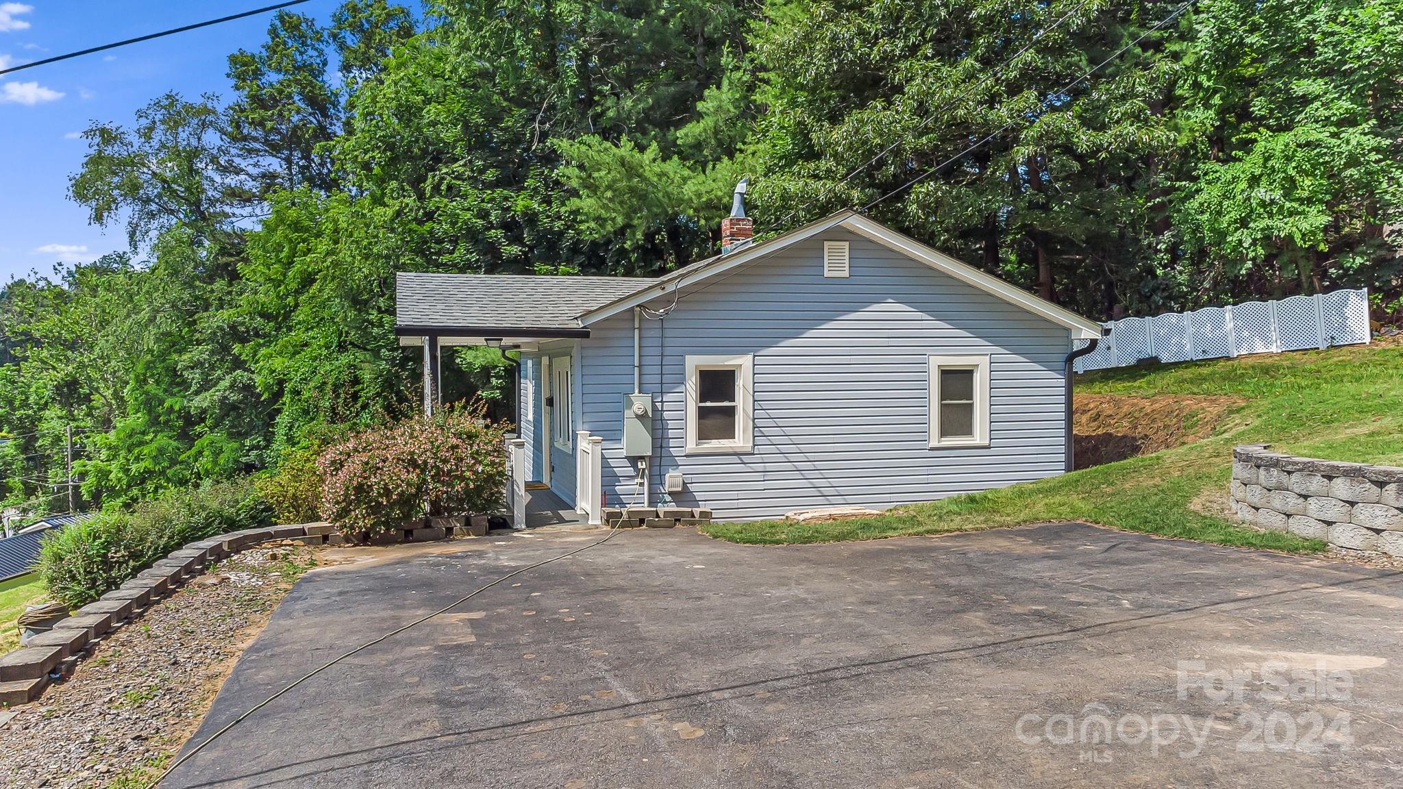 Haw Creek - Residential