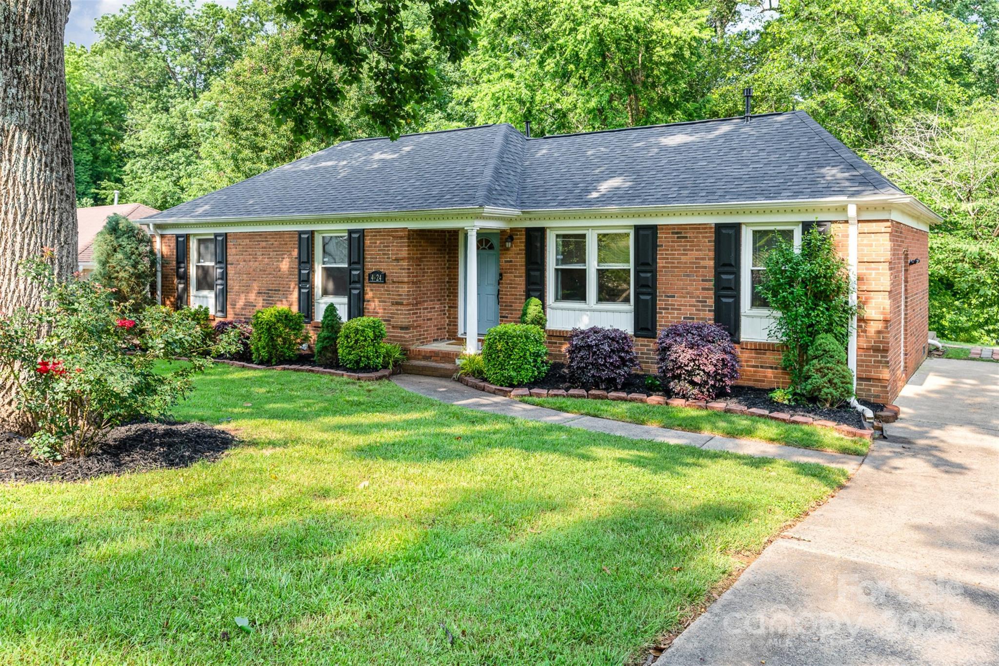 4924 Farm Pond Lane
