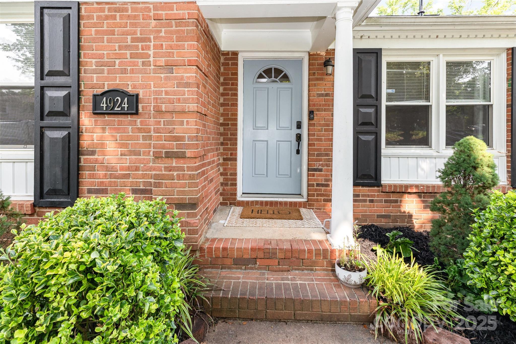 4924 Farm Pond Lane