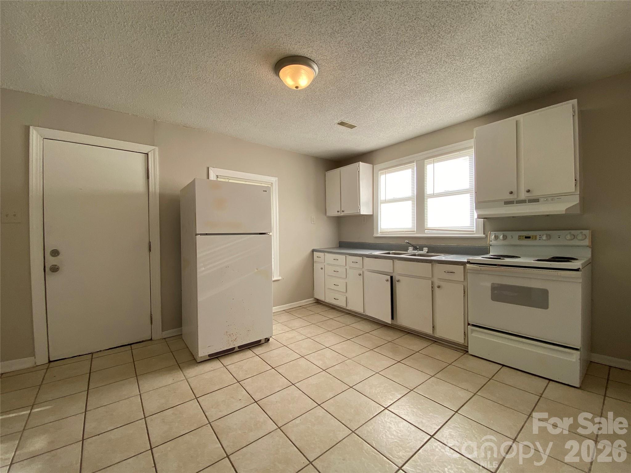 1104 Baker Boulevard