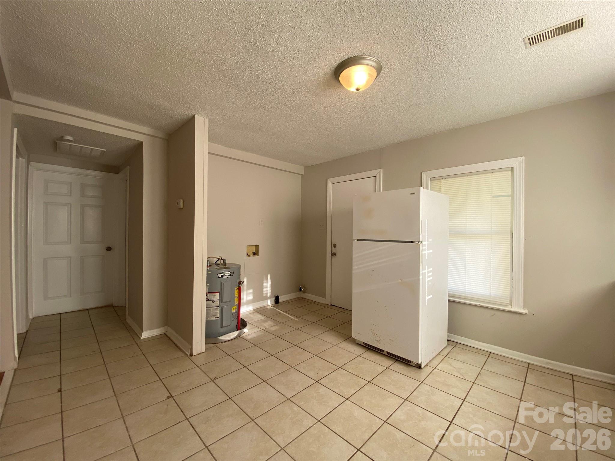 1104 Baker Boulevard