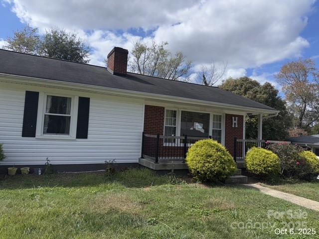 713 Circle Drive NE