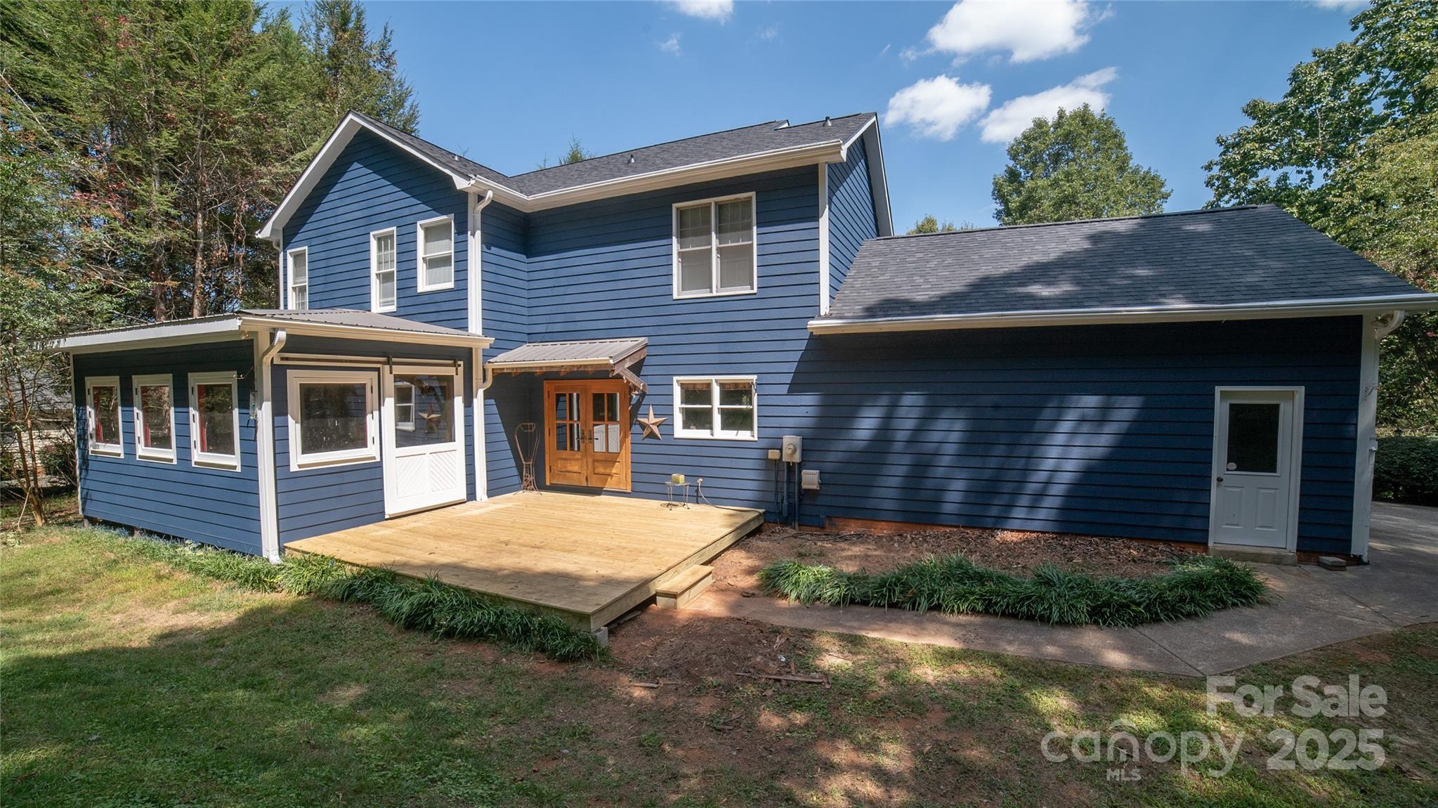 310 La Foret Drive