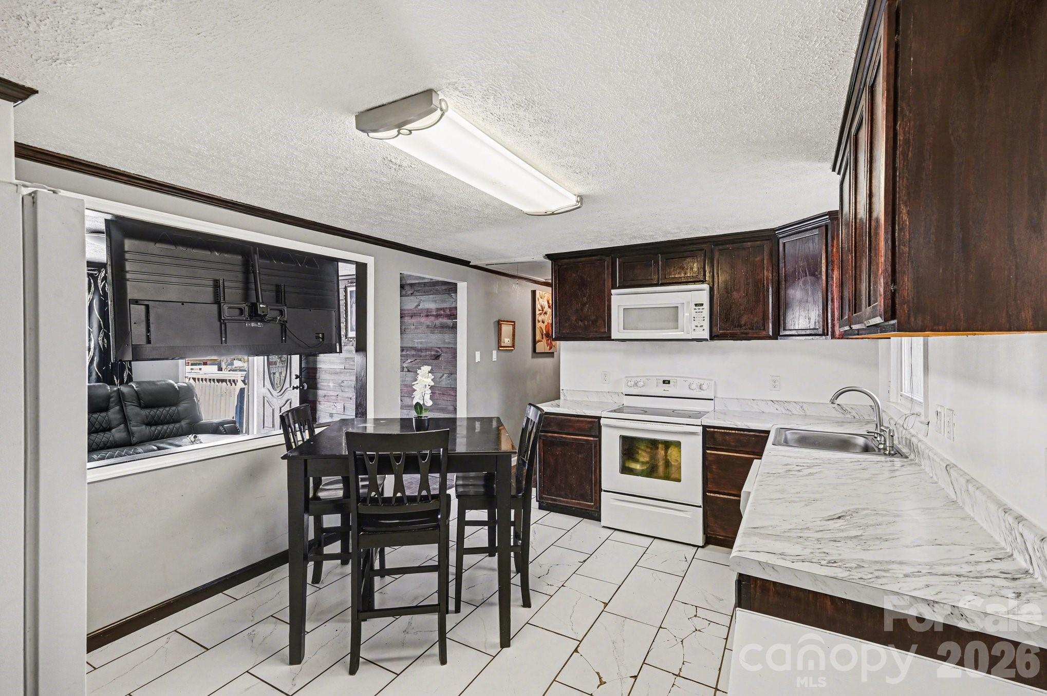 Country Creek - Residential