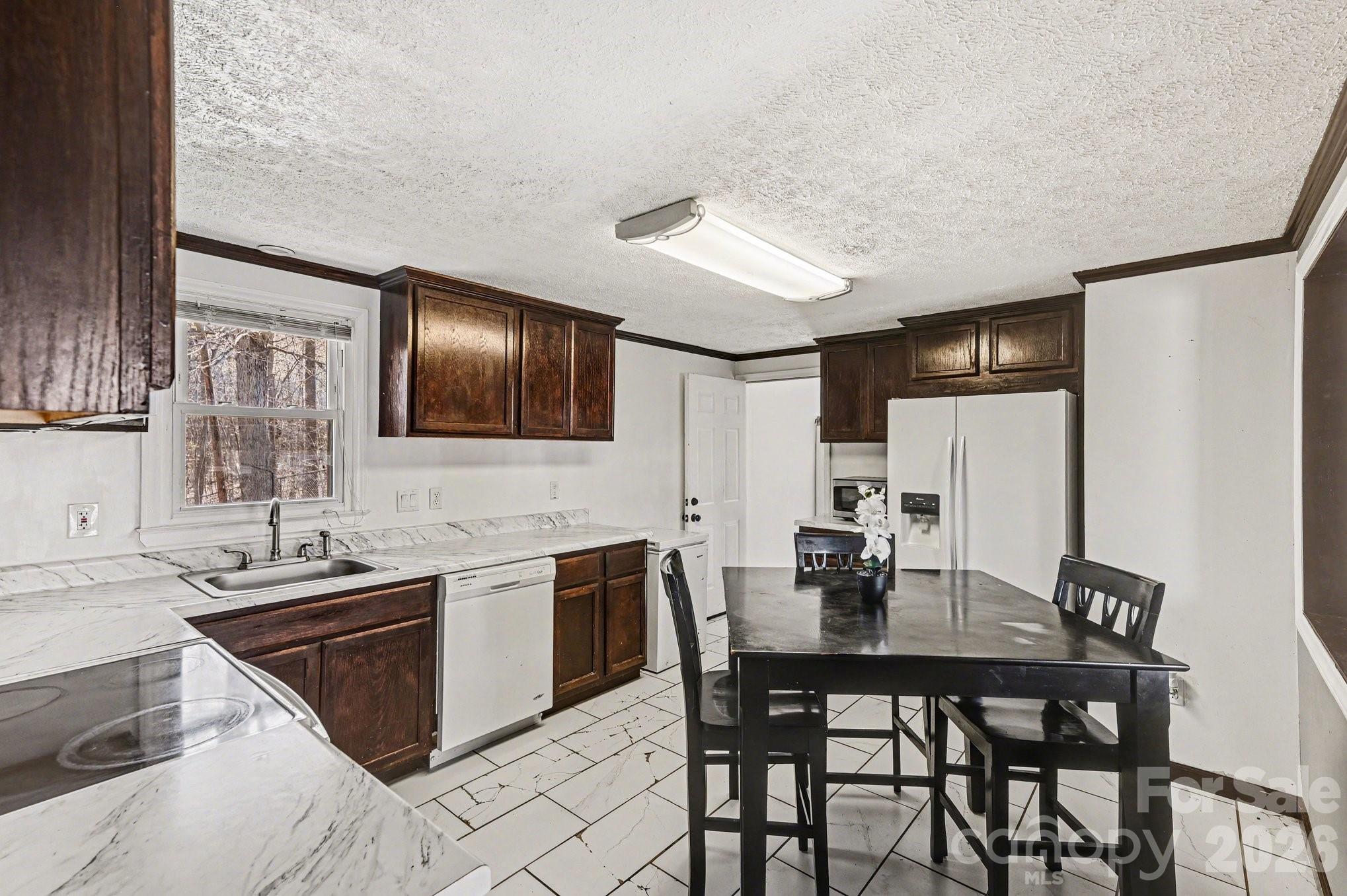 Country Creek - Residential