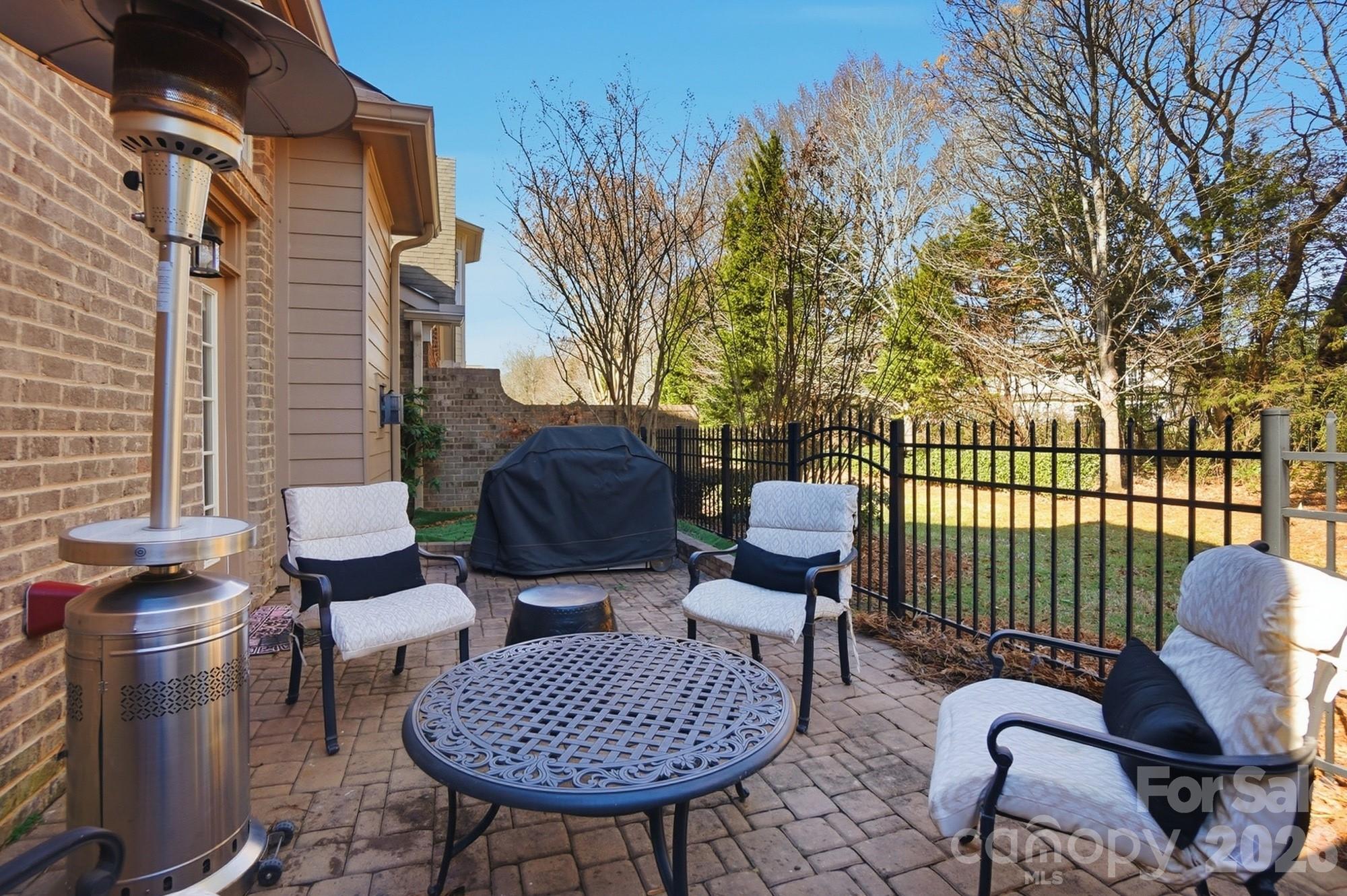 The Gates at Bridgehampton - Residential